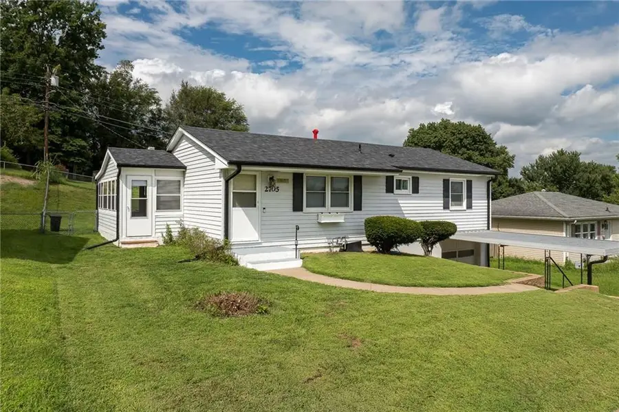 2705 Cedar Street, Saint Joseph, MO 64503 - #3