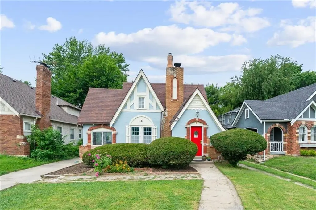 7214 Highland Avenue, Kansas City, MO 64131 - #1