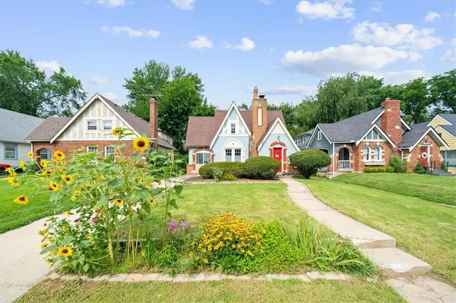 7214 Highland Avenue, Kansas City, MO 64131 - #2