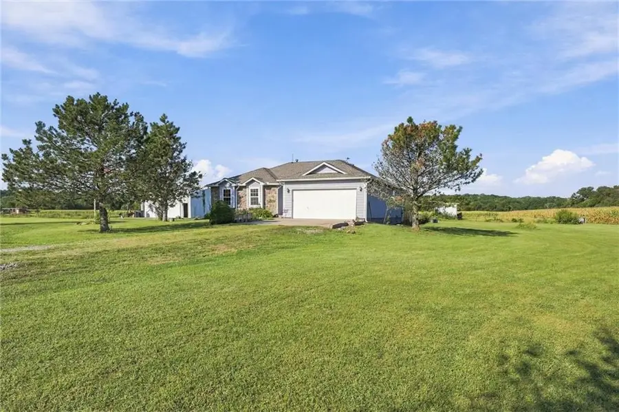 17363 247th Street, Tonganoxie, KS 66086 - #2