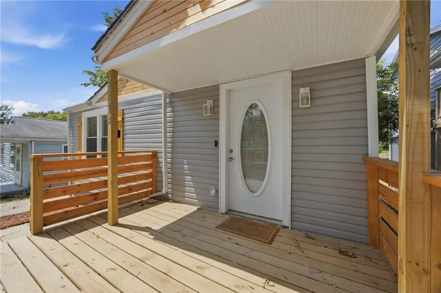 4404 Jackson Avenue, Kansas City, MO 64130 - #3