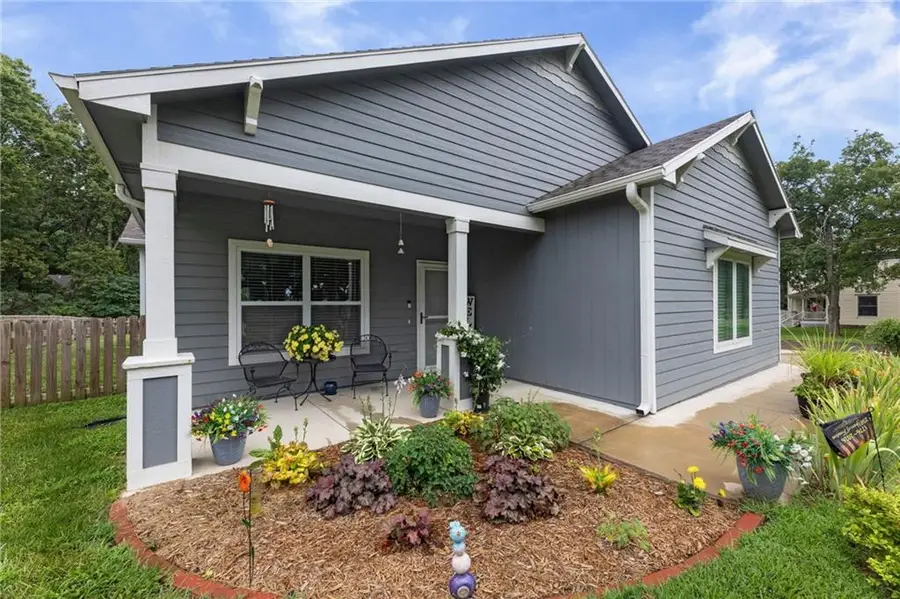 819 Baker Street, Baldwin City, KS 66006 - #2