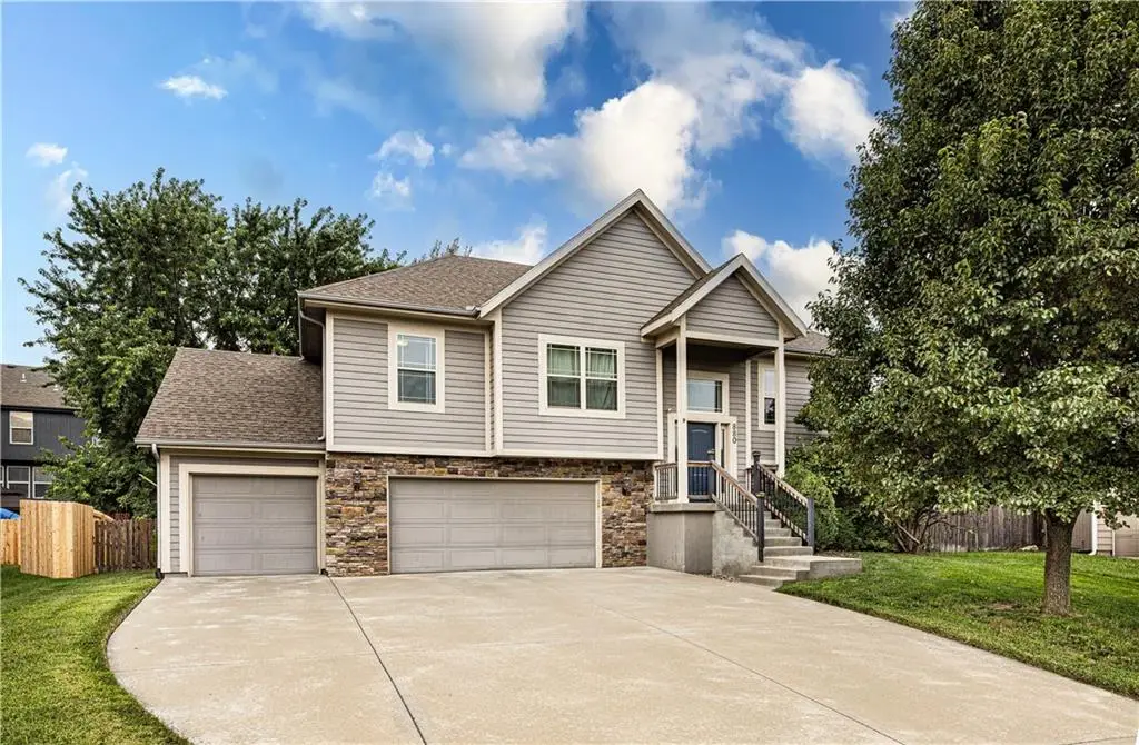 880 N Alder Street, Gardner, KS 66030 - #1