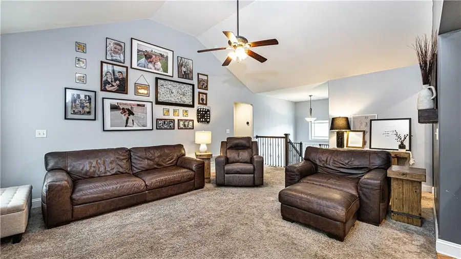 880 N Alder Street, Gardner, KS 66030 - #3