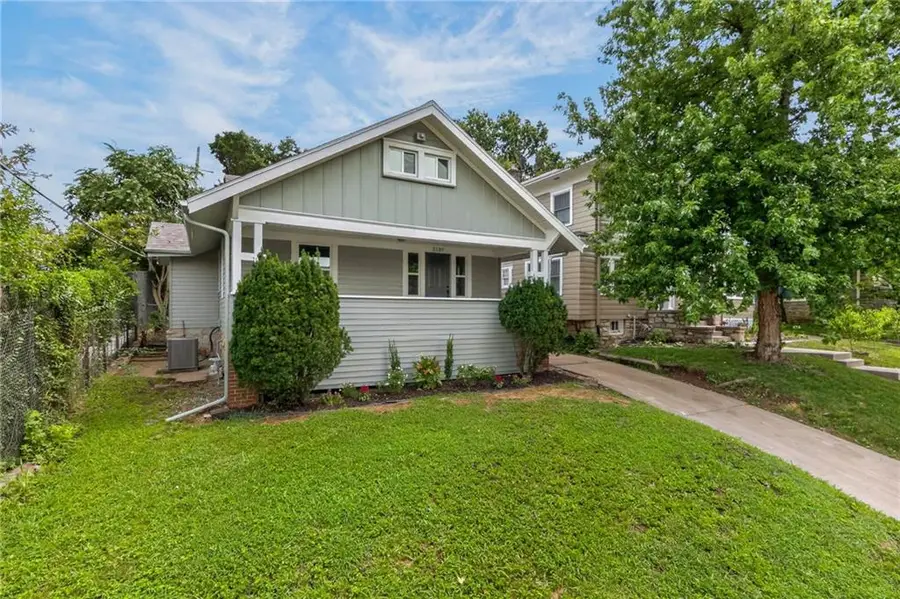 5139 Baltimore Avenue, Kansas City, MO 64112 - #2