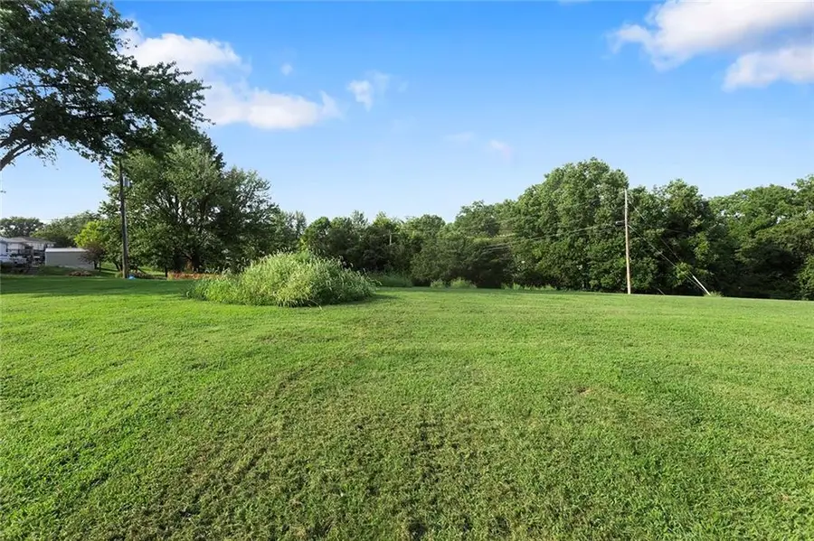 NW Porter Road, Parkville, MO 64152 - #2