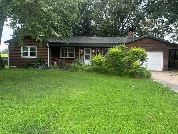 307 Westview Road, McLouth, KS 66054