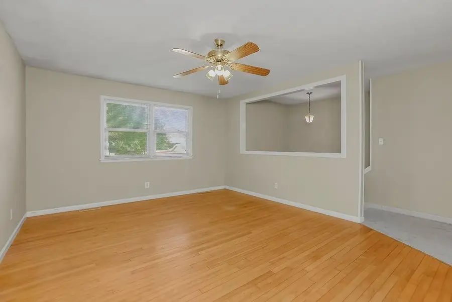 504 E Osage Street, Paola, KS 66071 - #3