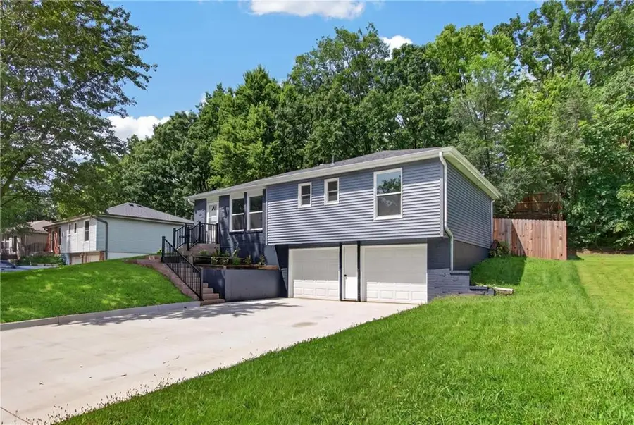 9310 NW 68th Street, Parkville, MO 64152 - #3