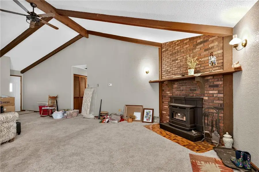 263 E 610th Avenue, Girard, KS 66743 - #3