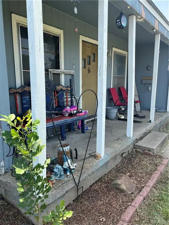 629 W Oak Street, Independence, KS 67301 - #3