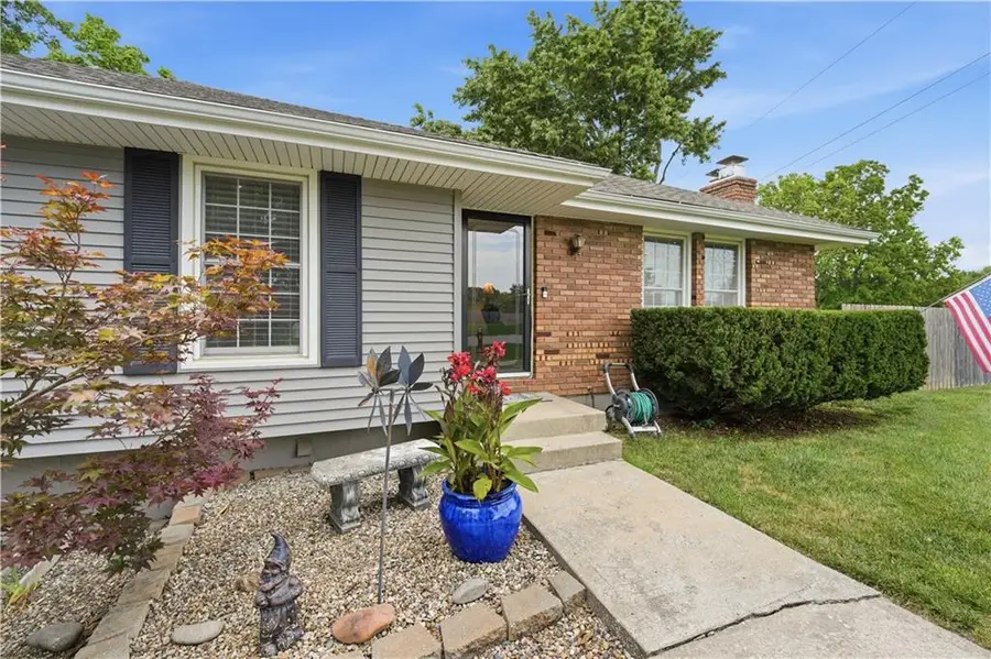 7928 N Euclid Avenue, Kansas City, MO 64118 - #2