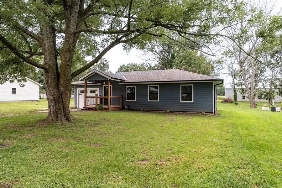 910 N Edith Avenue, Adrian, MO 64720 - #3