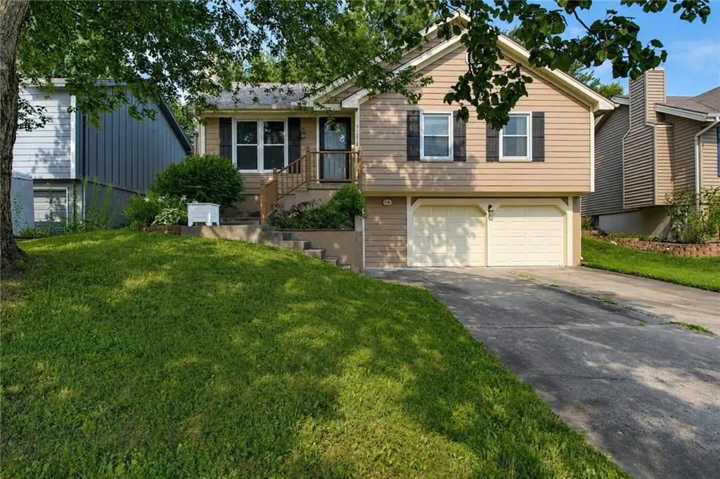 11216 N Donnelly Avenue, Kansas City, MO 64157 - #1