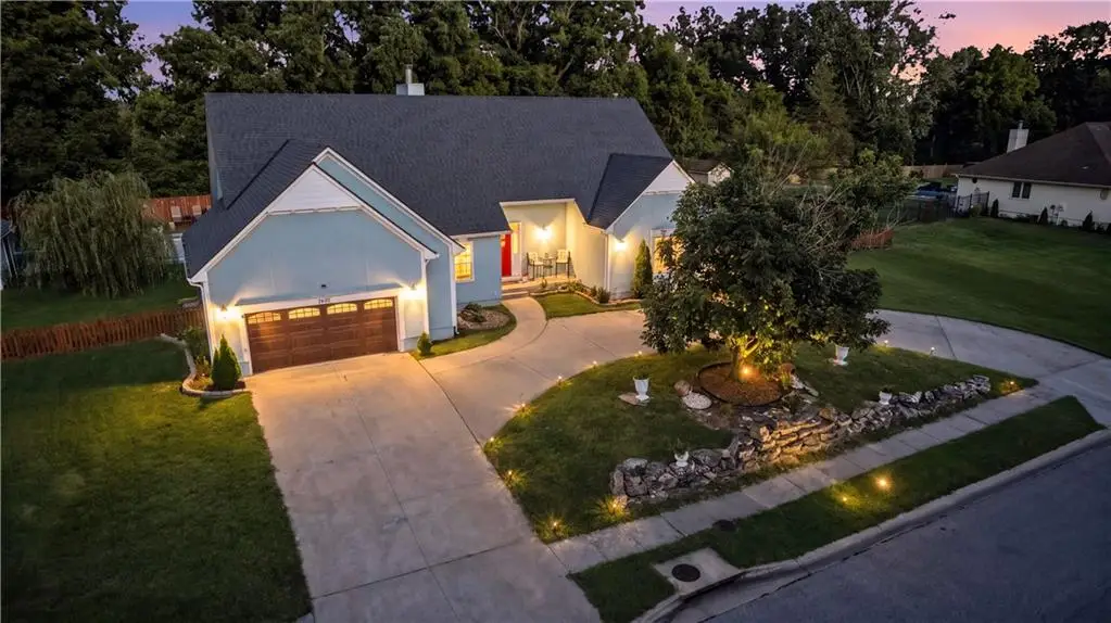 7407 Marion Avenue, Kansas City, MO 64133 - #1
