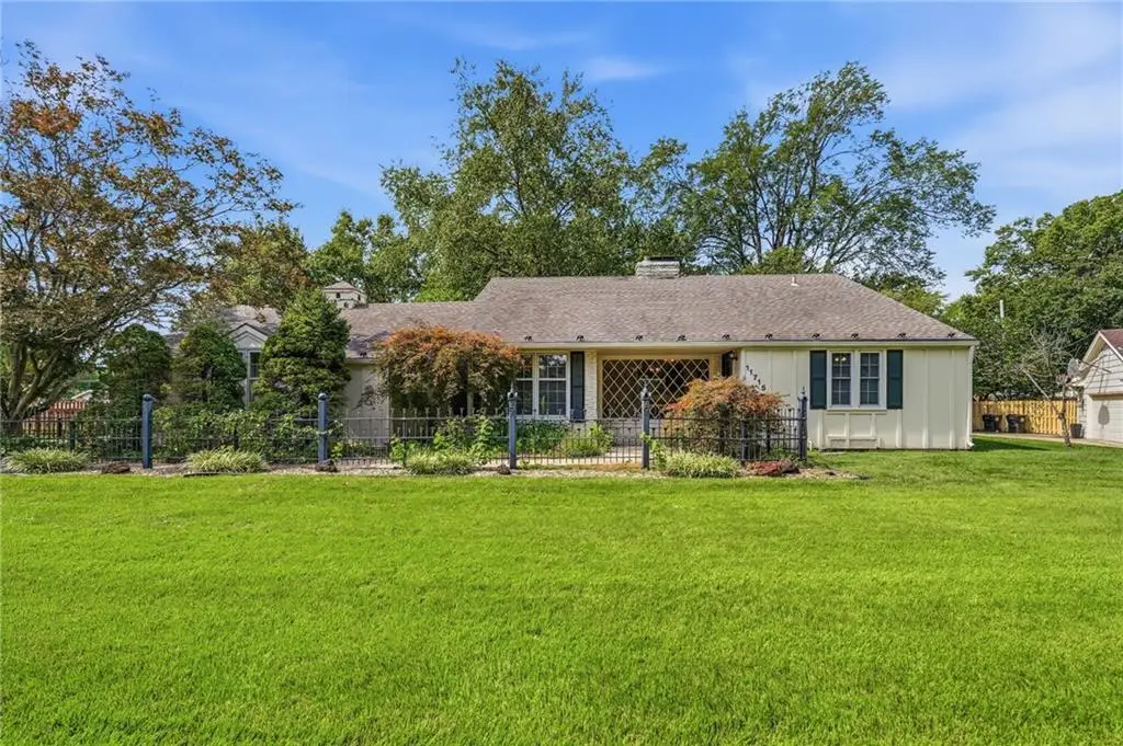 11715 Markham Road, Independence, MO 64052 - #1