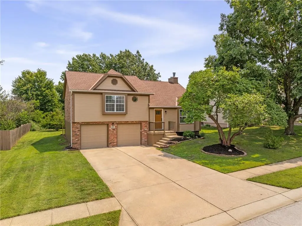 1005 SE Bridgehampton Way, Lees Summit, MO 64081 - #1