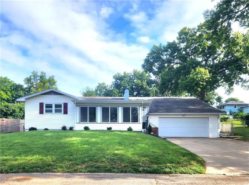 3317 Auburn Drive, Saint Joseph, MO 64506 - #1