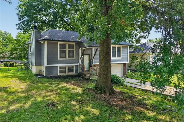 11931 Manchester Avenue, Grandview, MO 64030