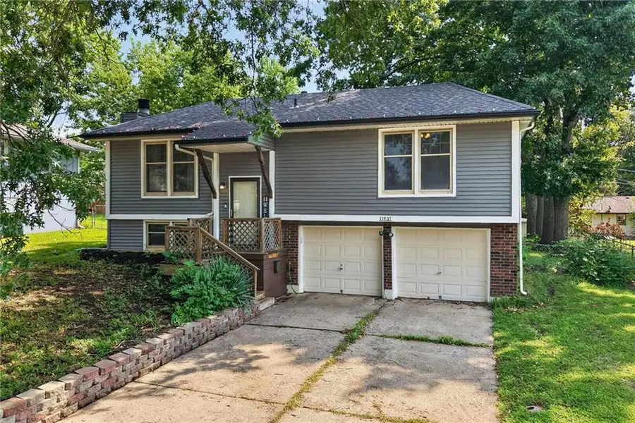 11931 Manchester Avenue, Grandview, MO 64030 - #3