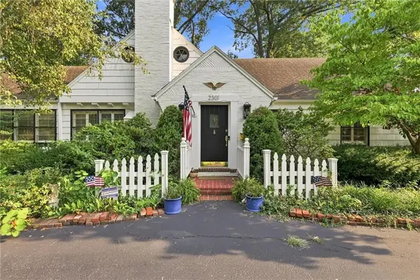 2301 W 95th Street, Leawood, KS 66206