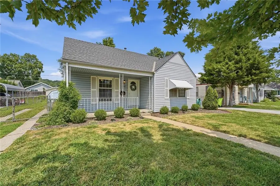 1412 E 23rd Avenue, North Kansas City, MO 64116 - #3