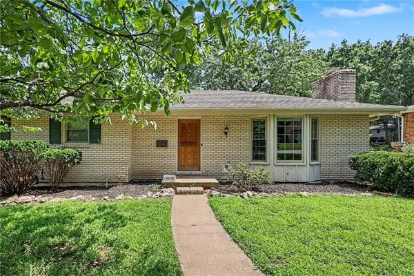5609 Manning Avenue, Raytown, MO 64133