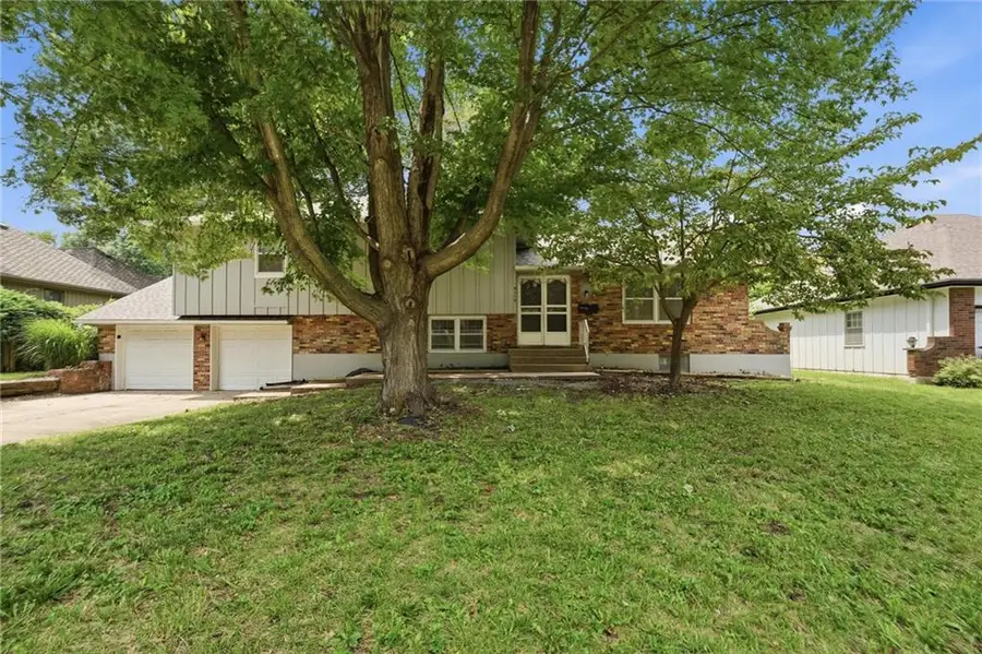 5112 Osage Avenue, Kansas City, MO 64133 - #2