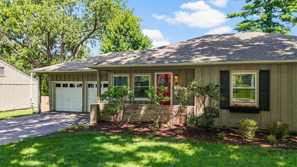 5714 W 77th Terrace, Prairie Village, KS 66208 - #1