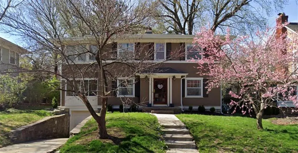 6230 Valley Road, Kansas City, MO 64113 - #1