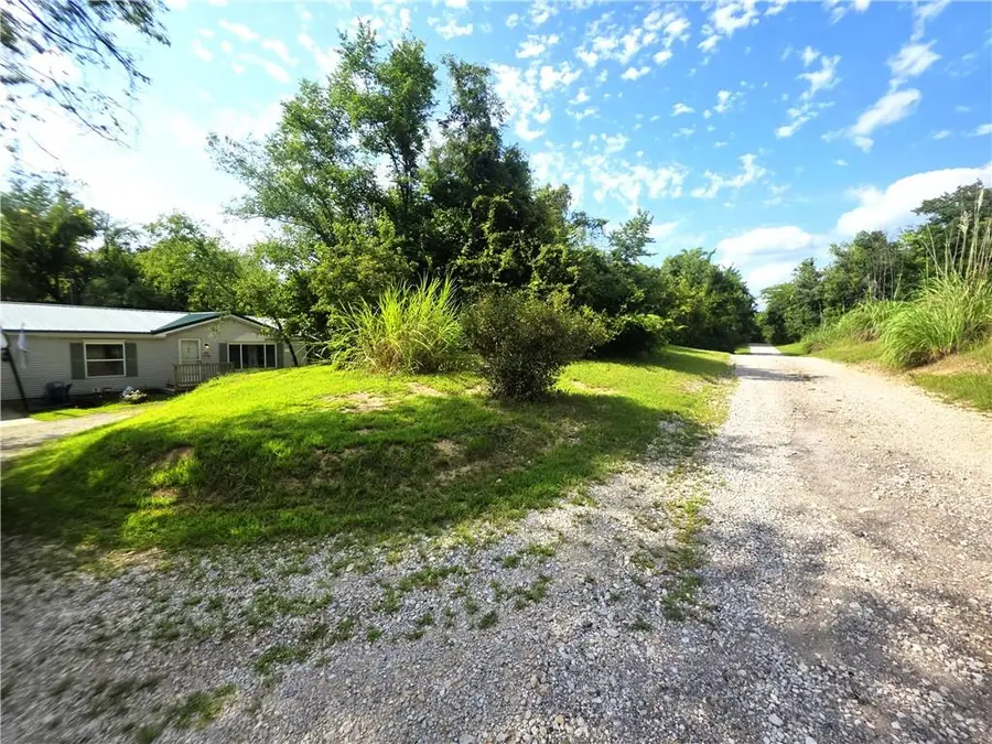 140 Tucker Street, Saint Joseph, MO 64504 - #3