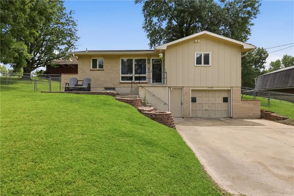 17705 E 28th Street S, Independence, MO 64057 - #1