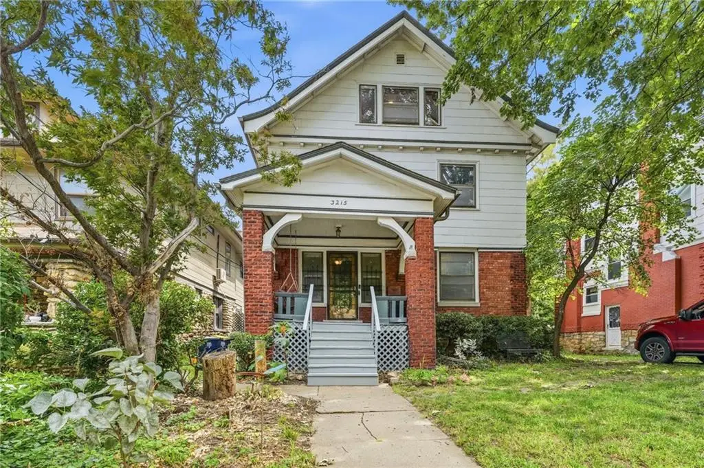 3215 Central Street, Kansas City, MO 64111 - #1