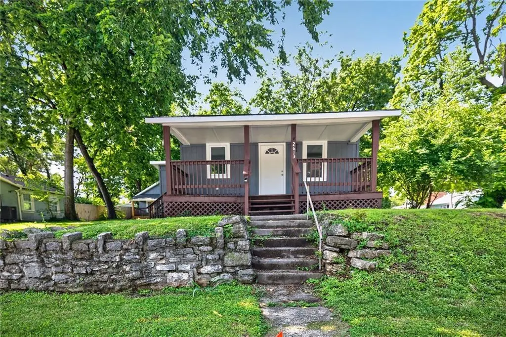 2611 W 45th Avenue, Kansas City, KS 66103 - #1
