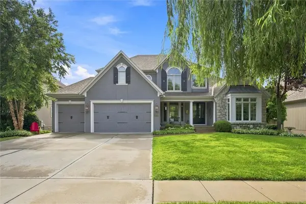 9309 W 156th Place, Overland Park, KS 66221