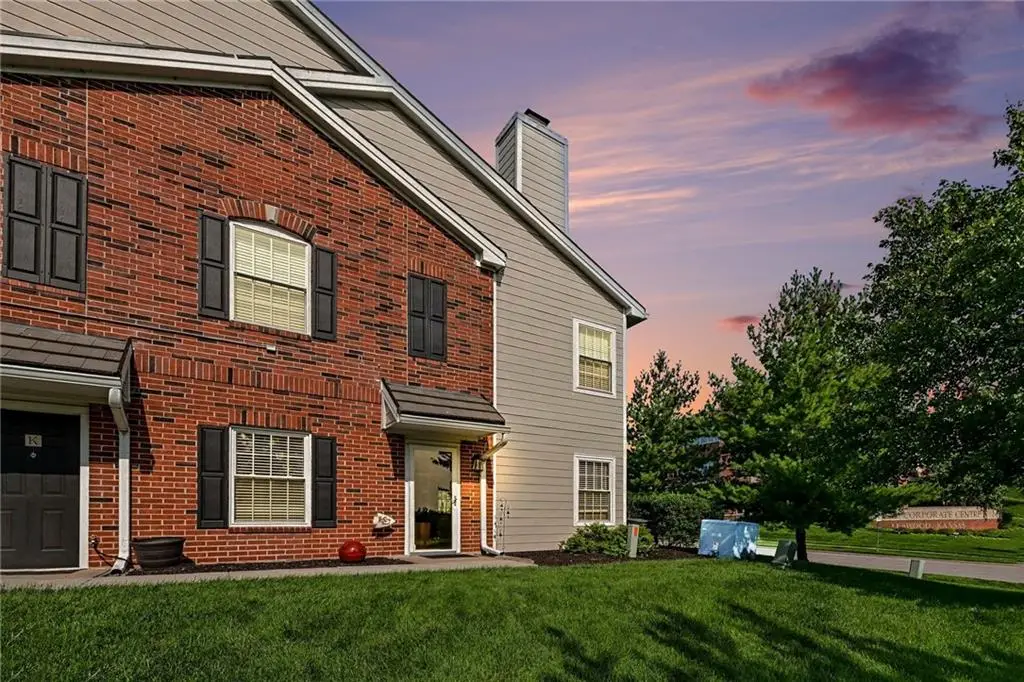11607 Tomahawk Creek Parkway #J, Leawood, KS 66211 - #1