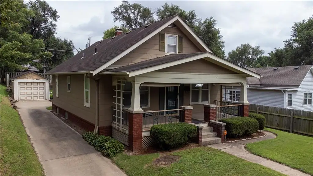 2419 S 17th Street, Saint Joseph, MO 64503 - #1
