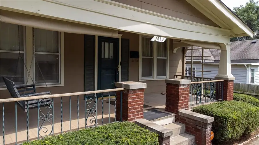 2419 S 17th Street, Saint Joseph, MO 64503 - #3