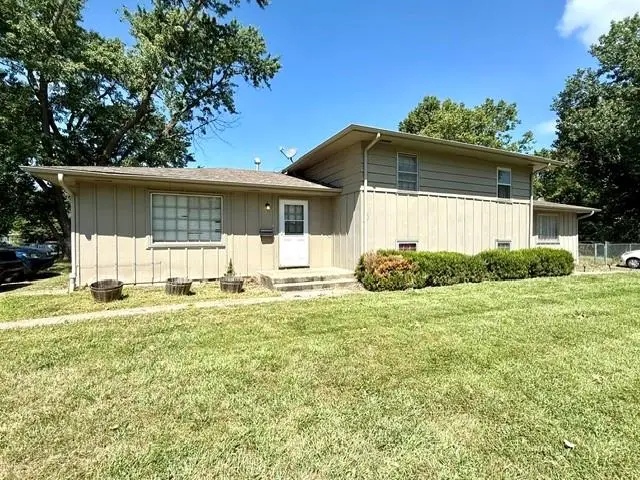 2911 & 2913 Belle Haven Drive, Lawrence, KS 66046 - #1