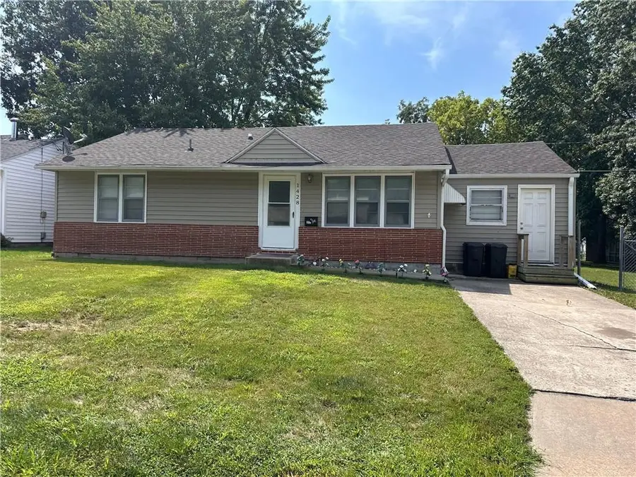 1428 Cooper Street, Chillicothe, MO 64601 - #2