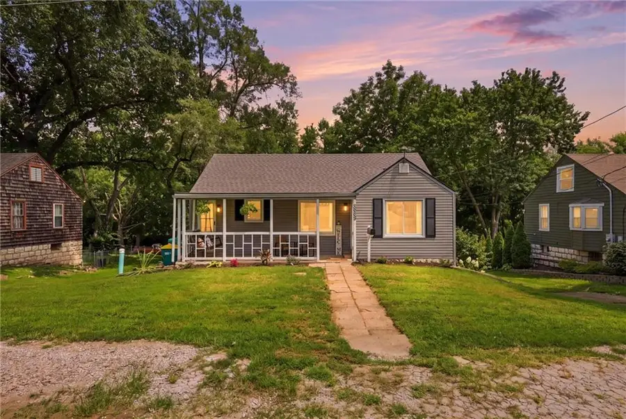 3009 N 52nd Street, Kansas City, KS 66104 - #2