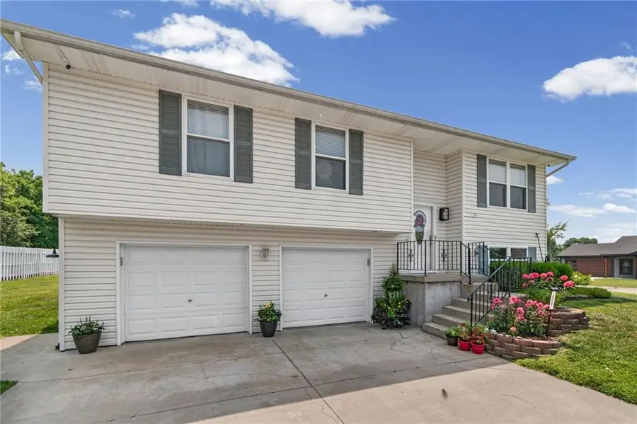 805 W Royle Street, Richmond, MO 64085 - #3