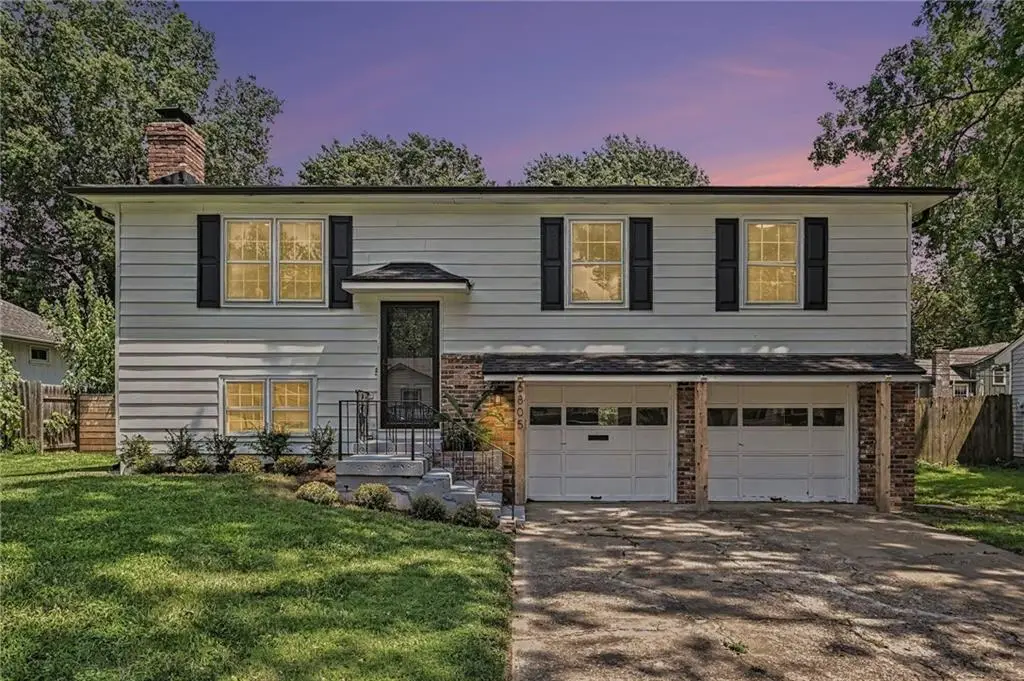 6805 Switzer Lane, Shawnee, KS 66203 - #1