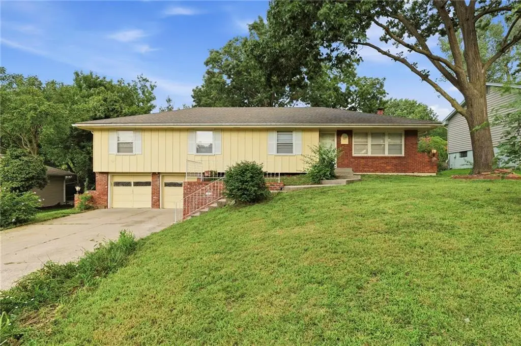 10936 Myrtle Avenue, Kansas City, MO 64137 - #1