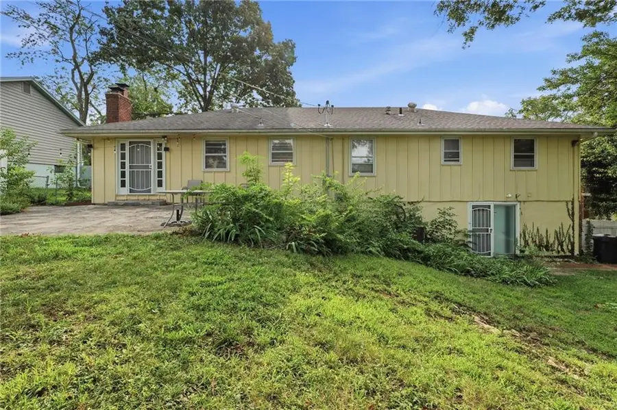 10936 Myrtle Avenue, Kansas City, MO 64137 - #3