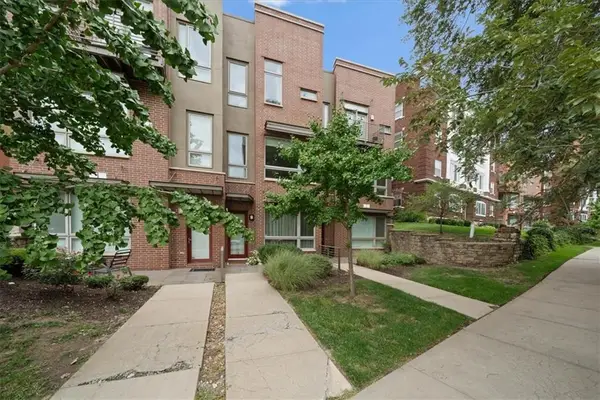 4524 Mill Creek Parkway #402, Kansas City, MO 64111