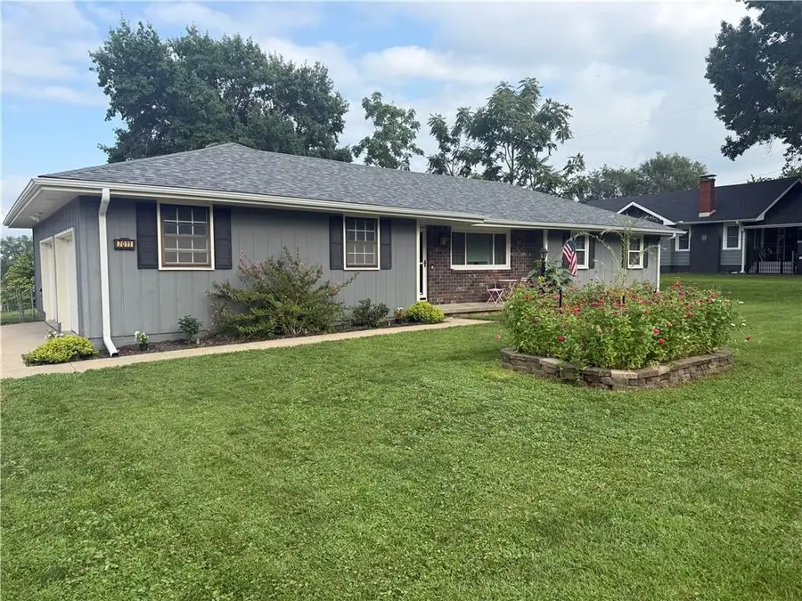 7011 State Route 371 Highway, Saint Joseph, MO 64504 - #2