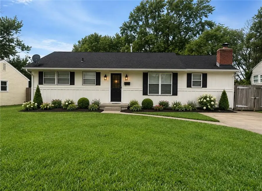 406 Baldwin Street, Belton, MO 64012 - #2