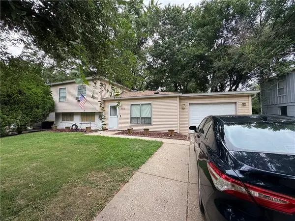 8612 E 92nd Terrace, Kansas City, MO 64138