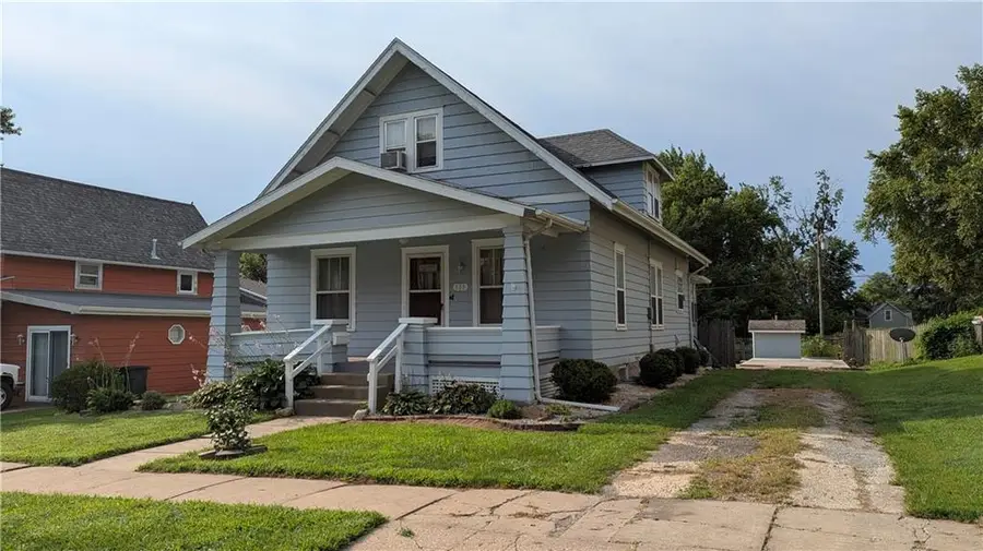503 Kickapoo Street, Hiawatha, KS 66434 - #3